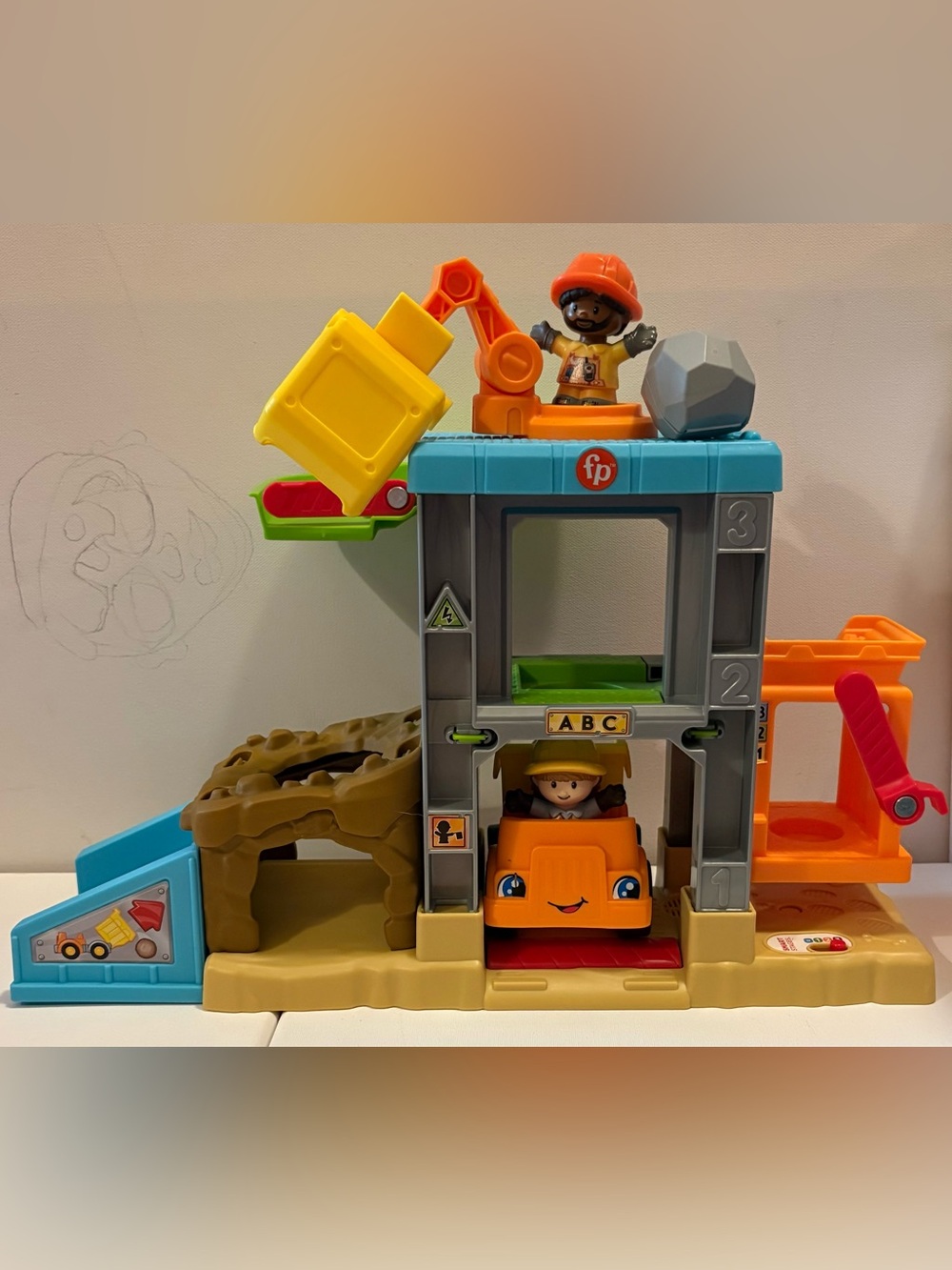Fisher Price Little People Load Up N’ Learn Construction Site Play Set toddler